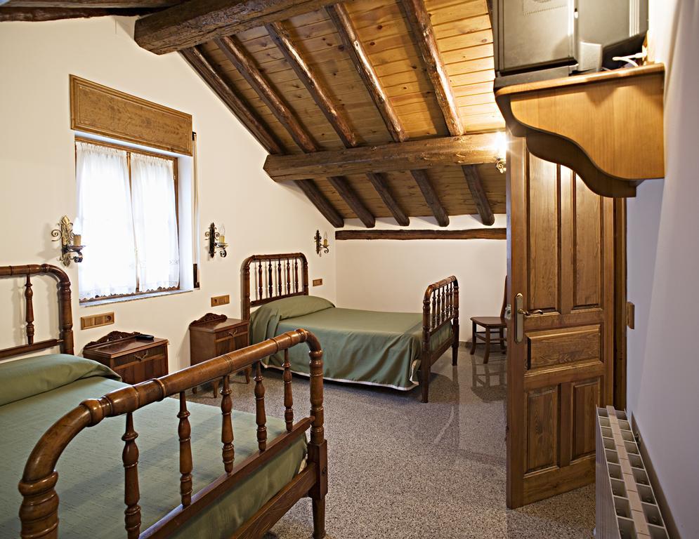 Apartamentos Casa Buisan Broto Rum bild