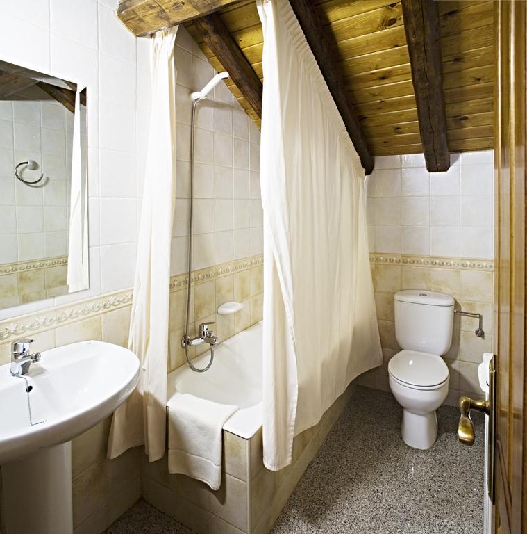 Apartamentos Casa Buisan Broto Rum bild